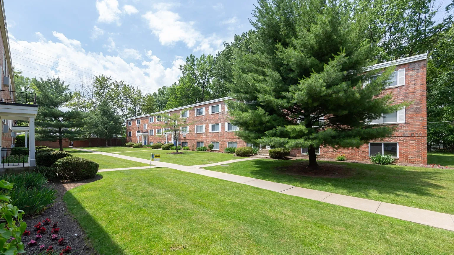 Kensington Club Apartments – photo 4