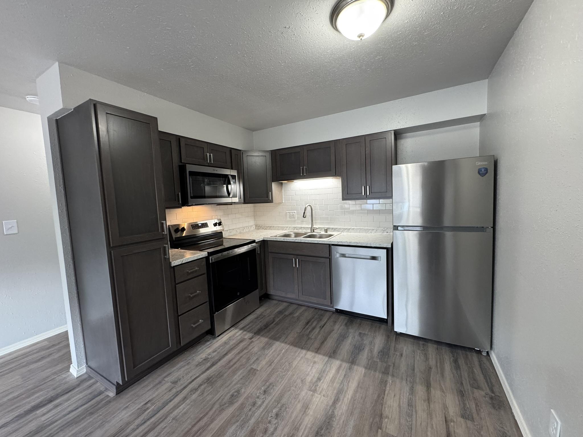 2405 W 2nd Ave unit # 23 – photo 1