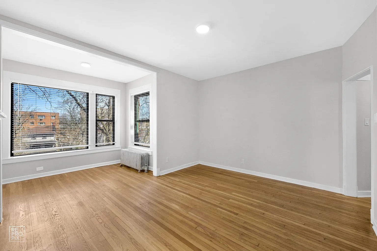 2826 E 76th – photo 3