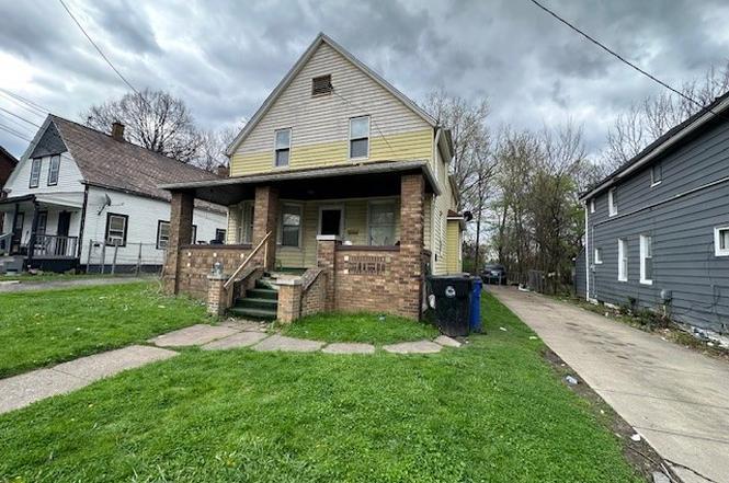 9710 Aetna Rd unit B – photo 2