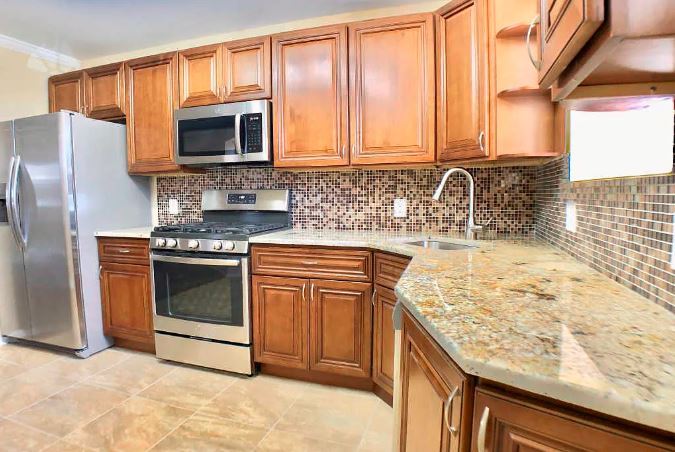 150 E Walnut Ln – photo 4