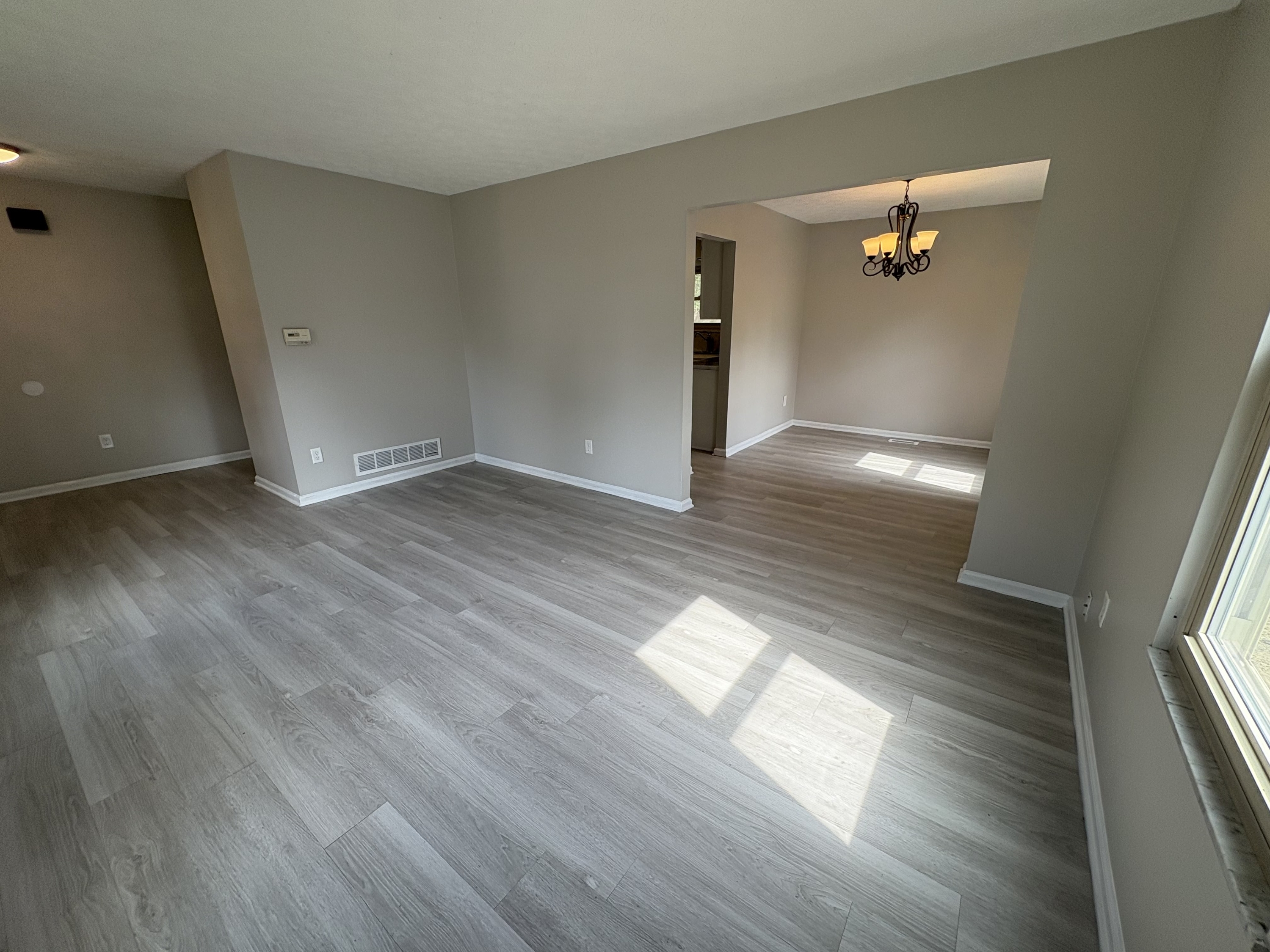 406 Seranade St – photo 3