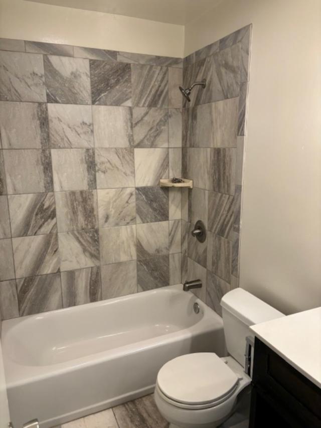 236 Wisconsin Ave unit 4 – photo 1