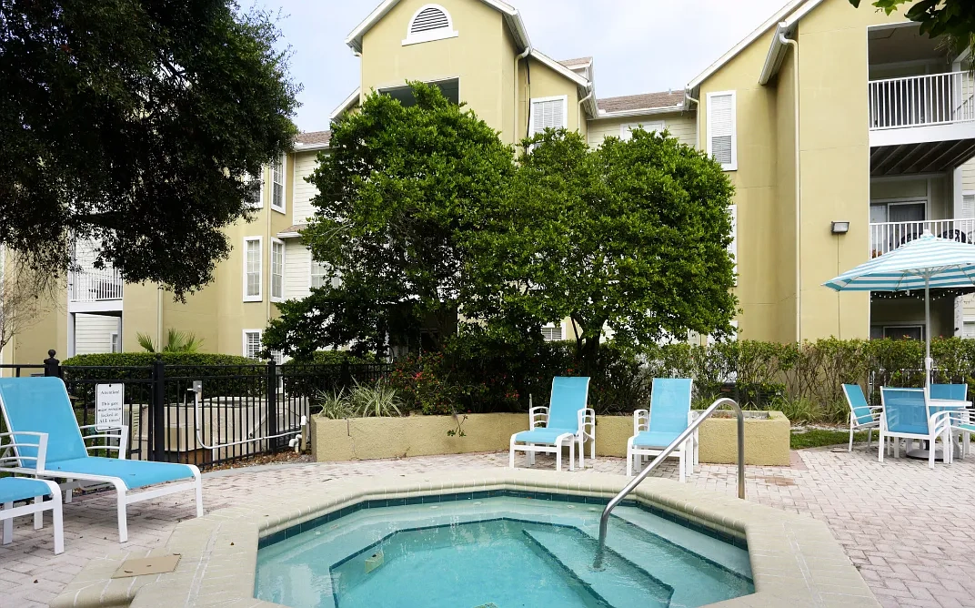 Lighthouse Bay Apartment Homes – photo 4