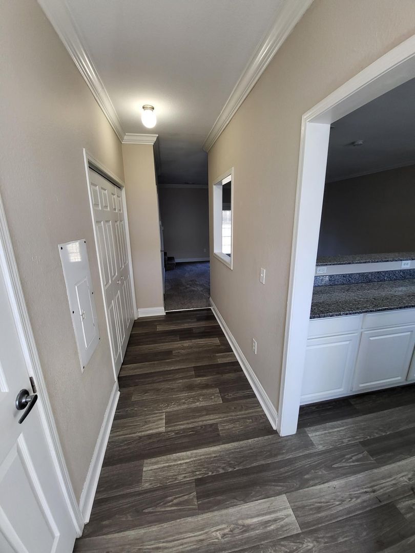 254 Charleston Ln – photo 3