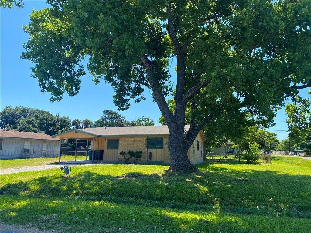 1233 Baywood Ln – photo 1