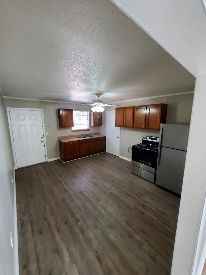 115 Christa Dr – photo 3