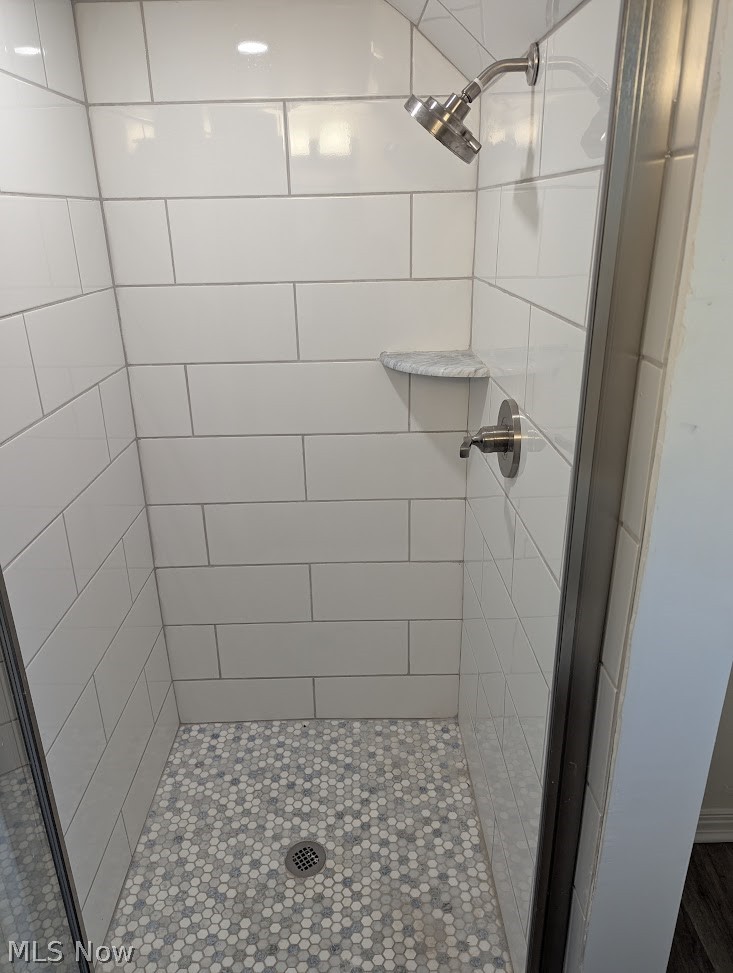 1695 Lee Rd unit Up – photo 5