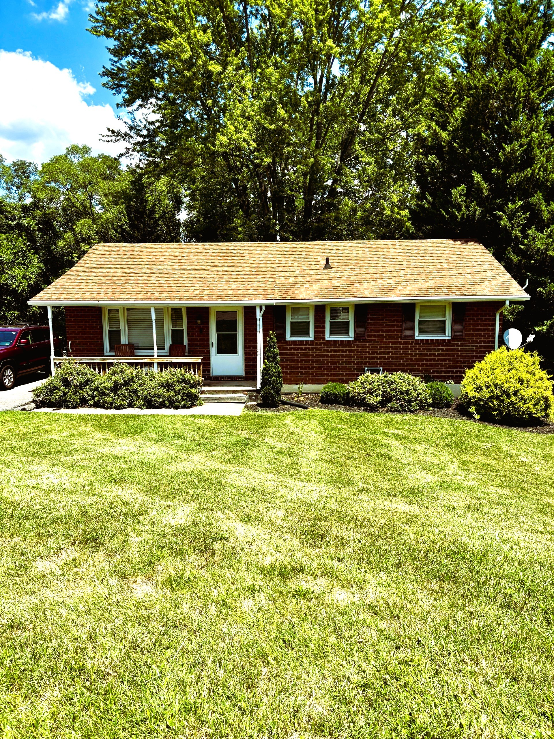 2469 Meadowbrook Rd NW – photo 1