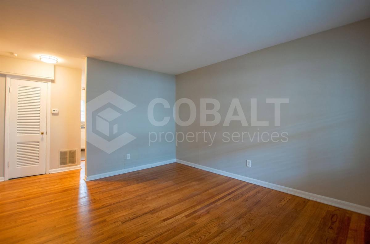 3607 Roxboro Rd NE unit 8 – photo 3