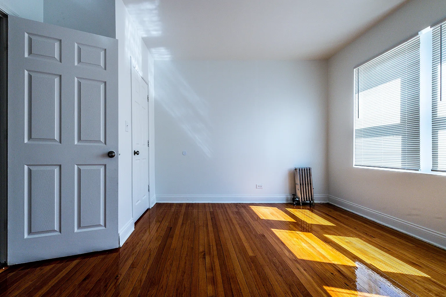 8000 S Maryland – photo 1