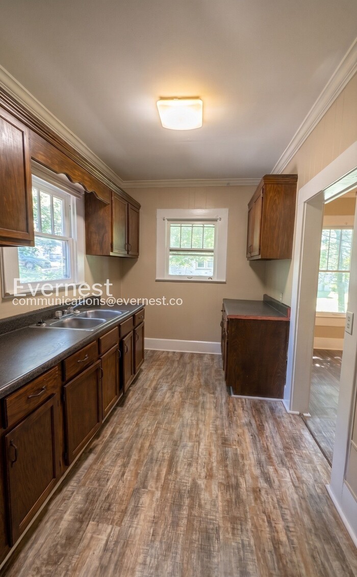 1838 31st St SW – photo 3