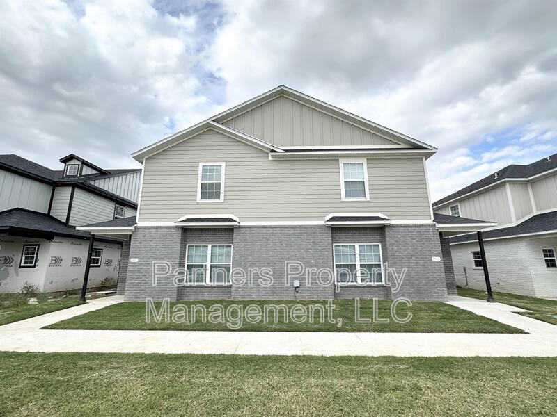 875 S Amarillo Ave unit 2 – photo 1