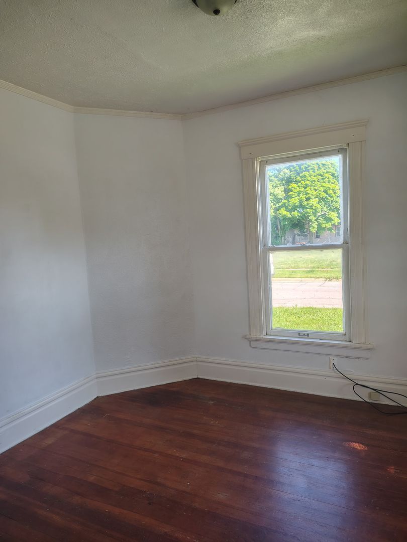 801 Warren St unit Unit 1 – photo 5