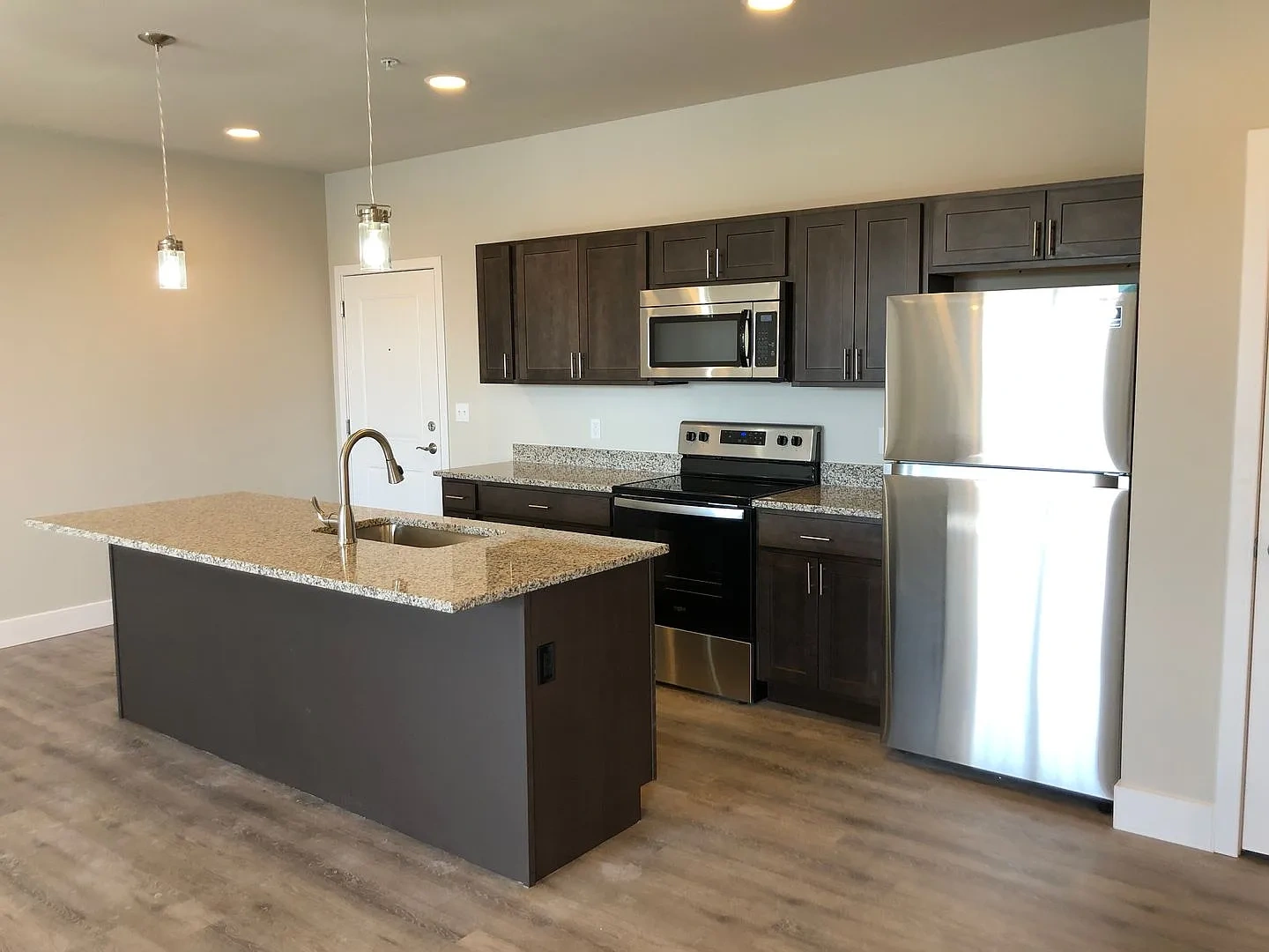 Flats on 7th – photo 3