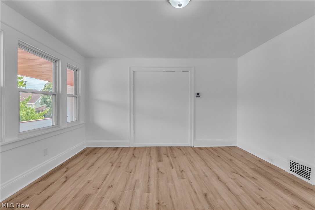 382 E 161st St unit 2/UP – photo 5