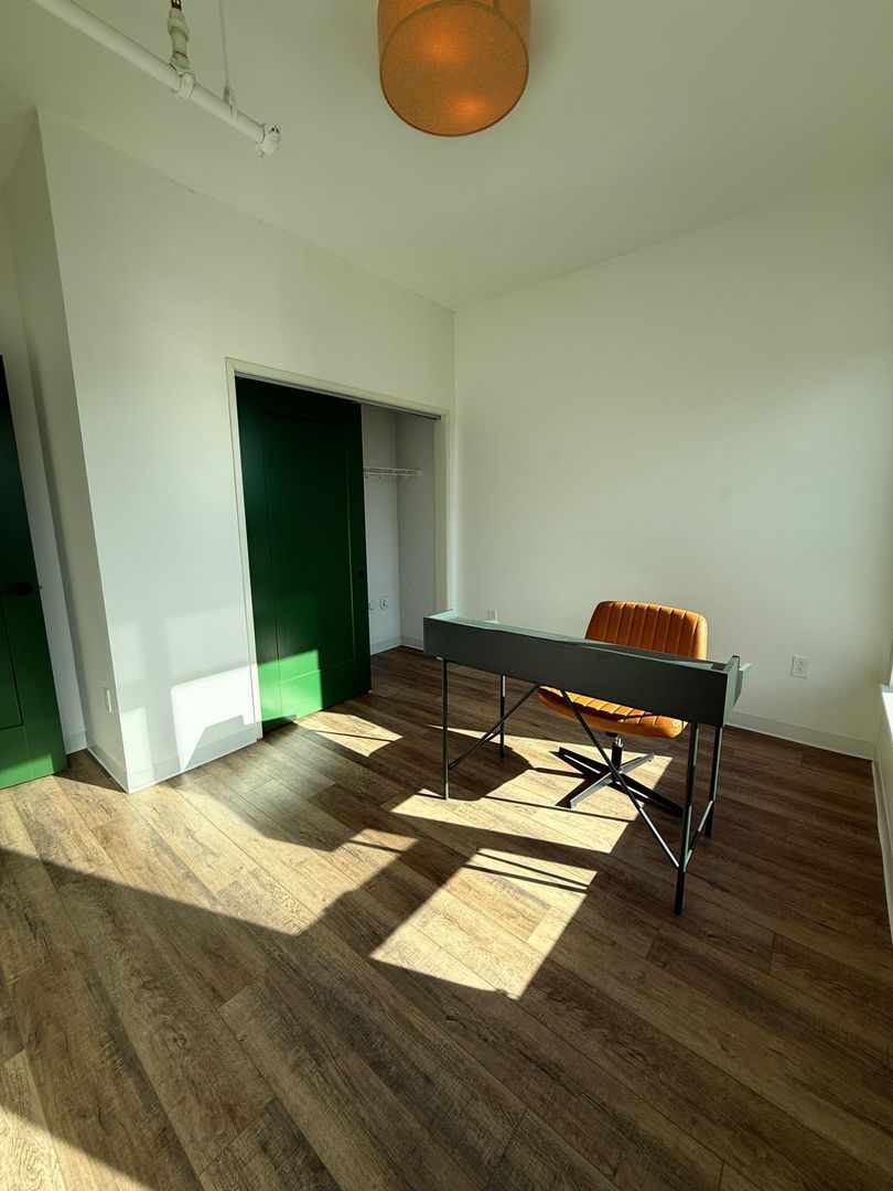 1709 Fifth Ave unit Unit 512 – photo 5