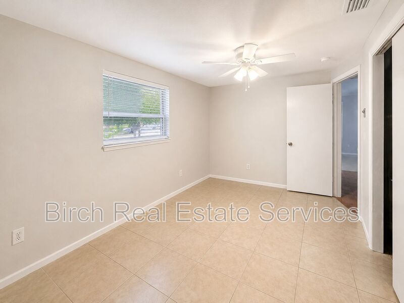2552 Chancery Dr – photo 5