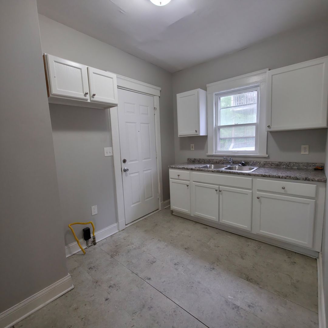 1035 Elbon Rd – photo 3