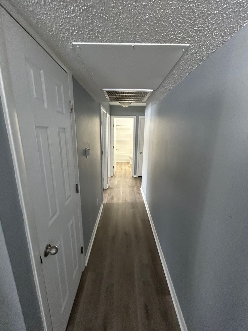 6047 Whiteford Center Rd unit 4 – photo 5