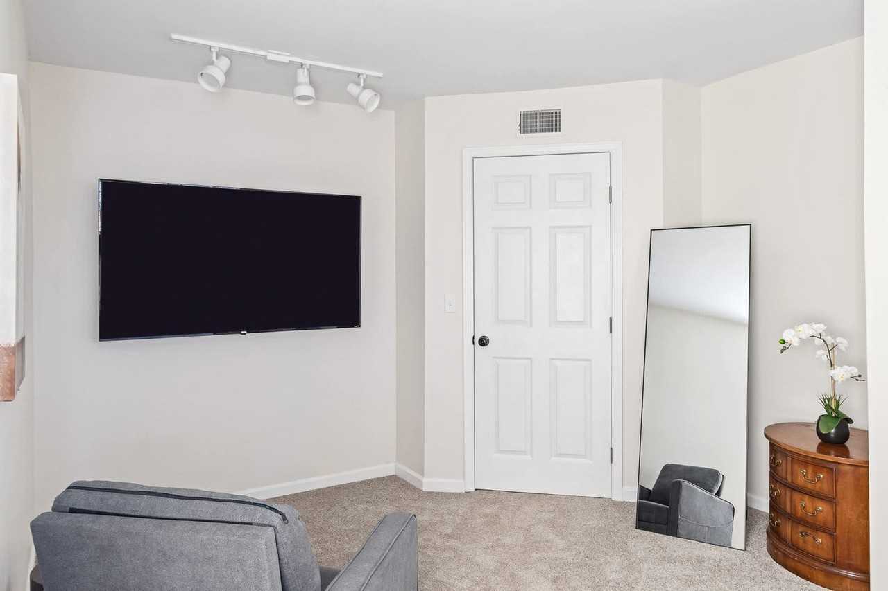 301 S Front St unit 1354354P – photo 3