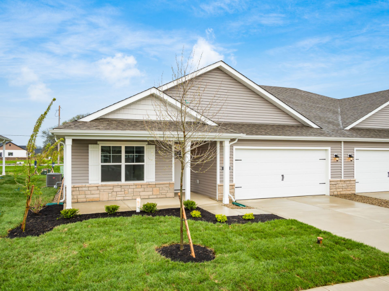 426 Emily Dr – photo 2