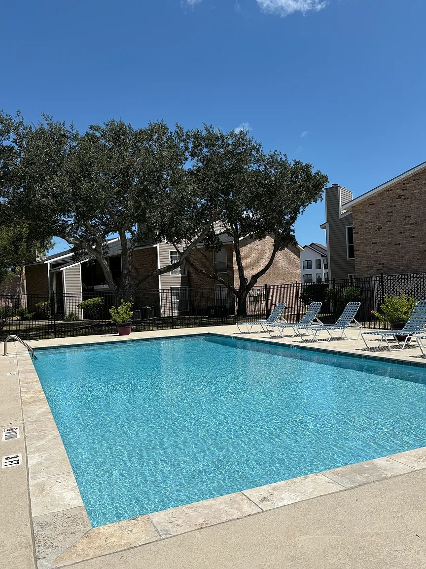 The Shores Apartments – photo 4
