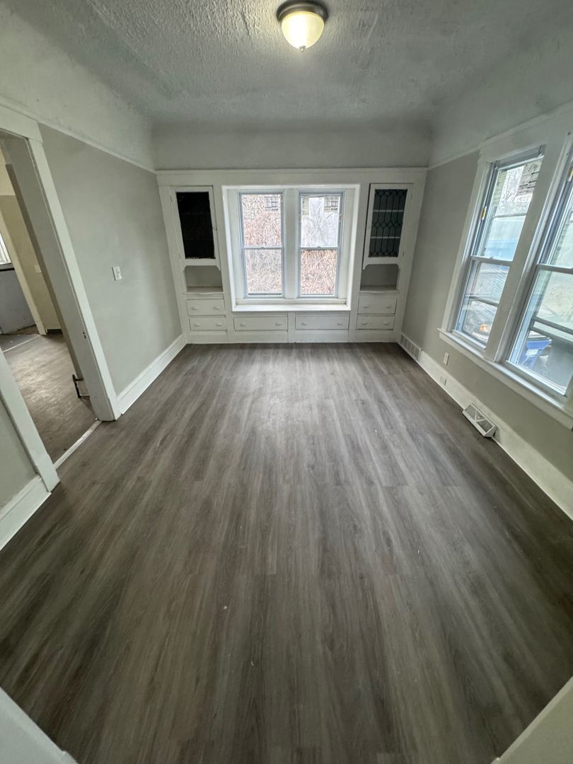 578 E 107th St – photo 5