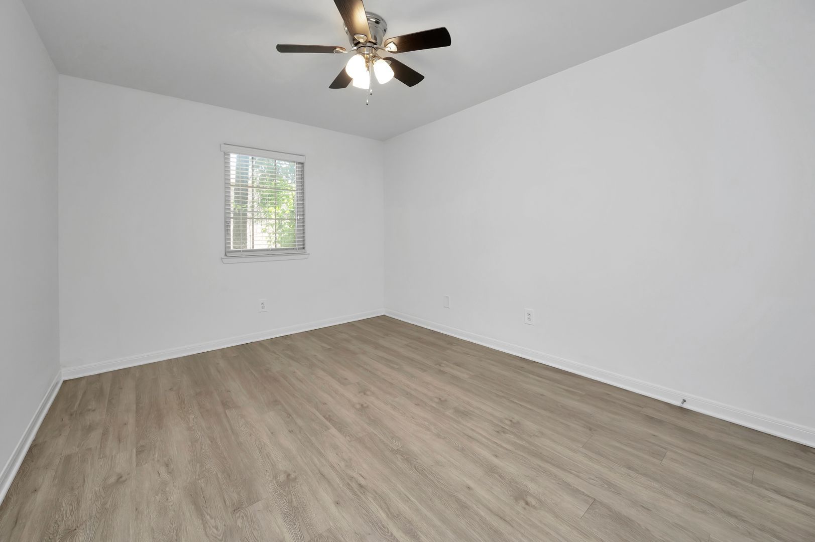 1413 11th Pl S unit E – photo 2