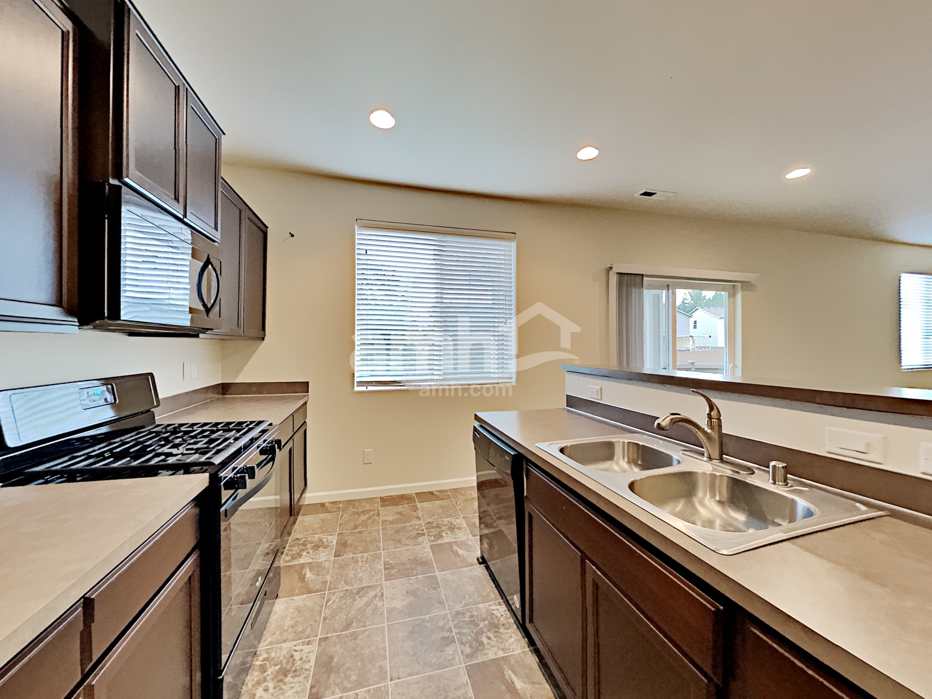 370 Lolo Trail Ave – photo 4