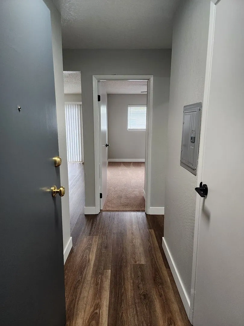 PARKWEST APARTMENTS – photo 4