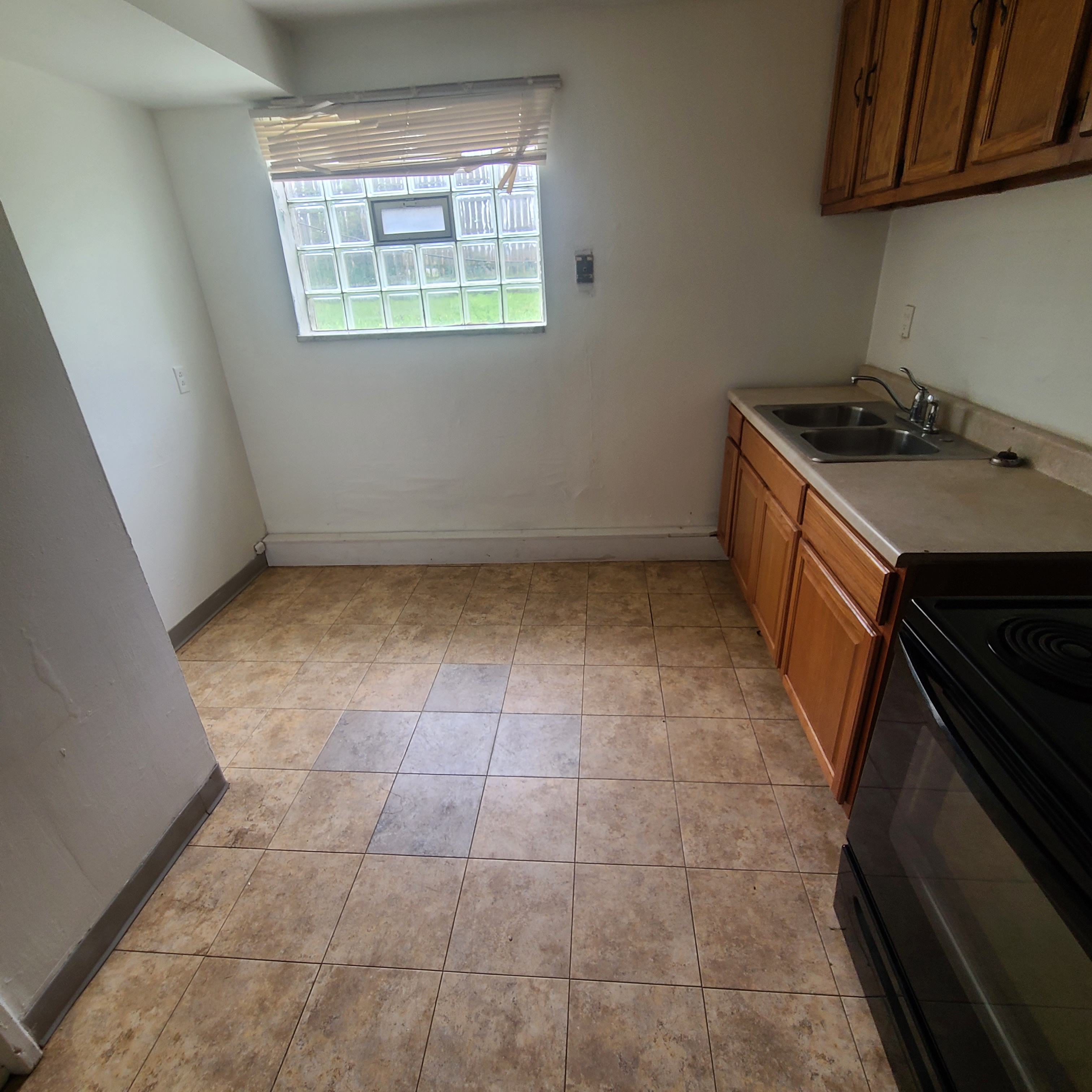 4467 Lee Rd unit 104 – photo 2