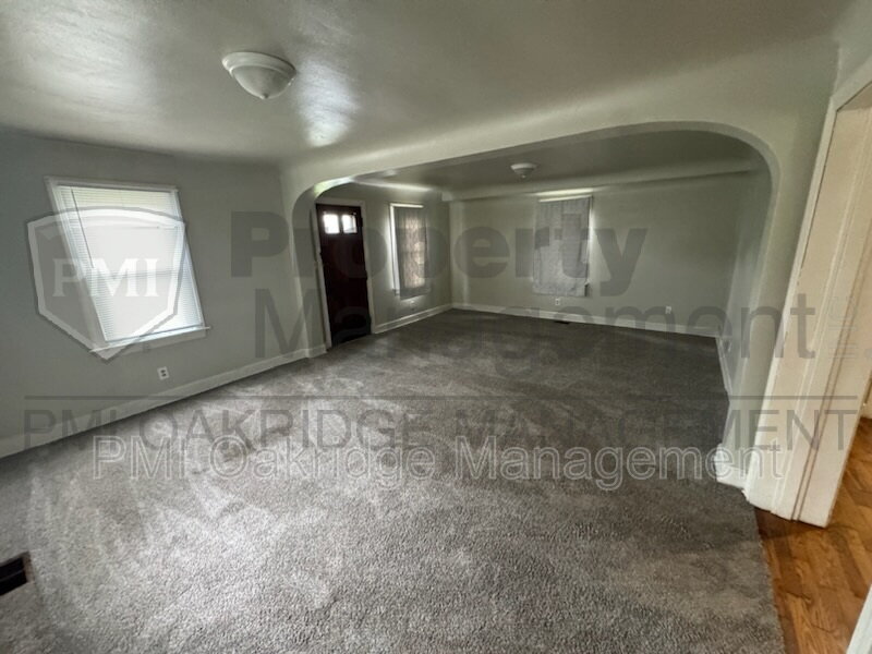906 Race Dr unit 1 – photo 5