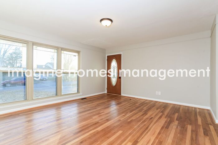 732 Fairborn Rd – photo 4