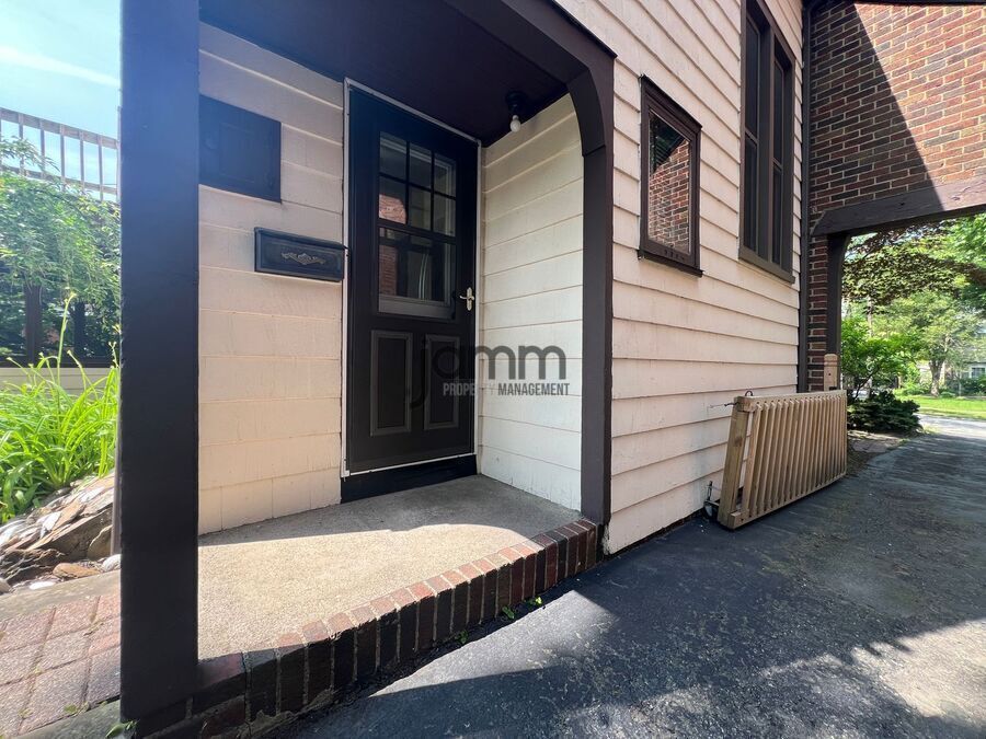 2551 Charney Rd – photo 5