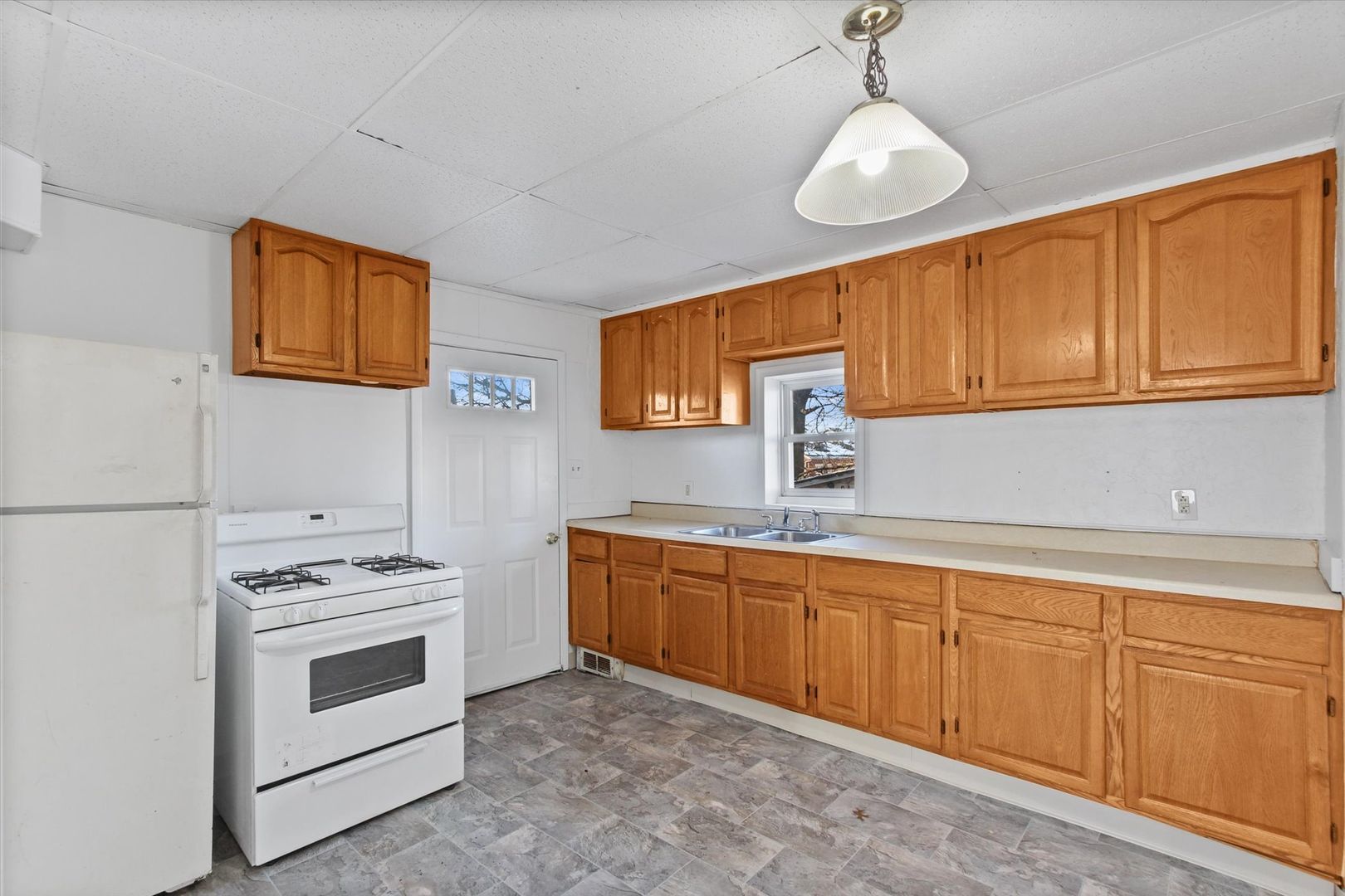 217 W College Ave – photo 2