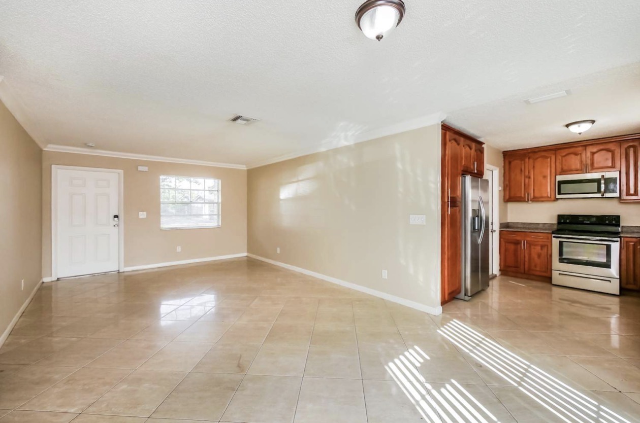 4920 NW 72nd Terrace – photo 4