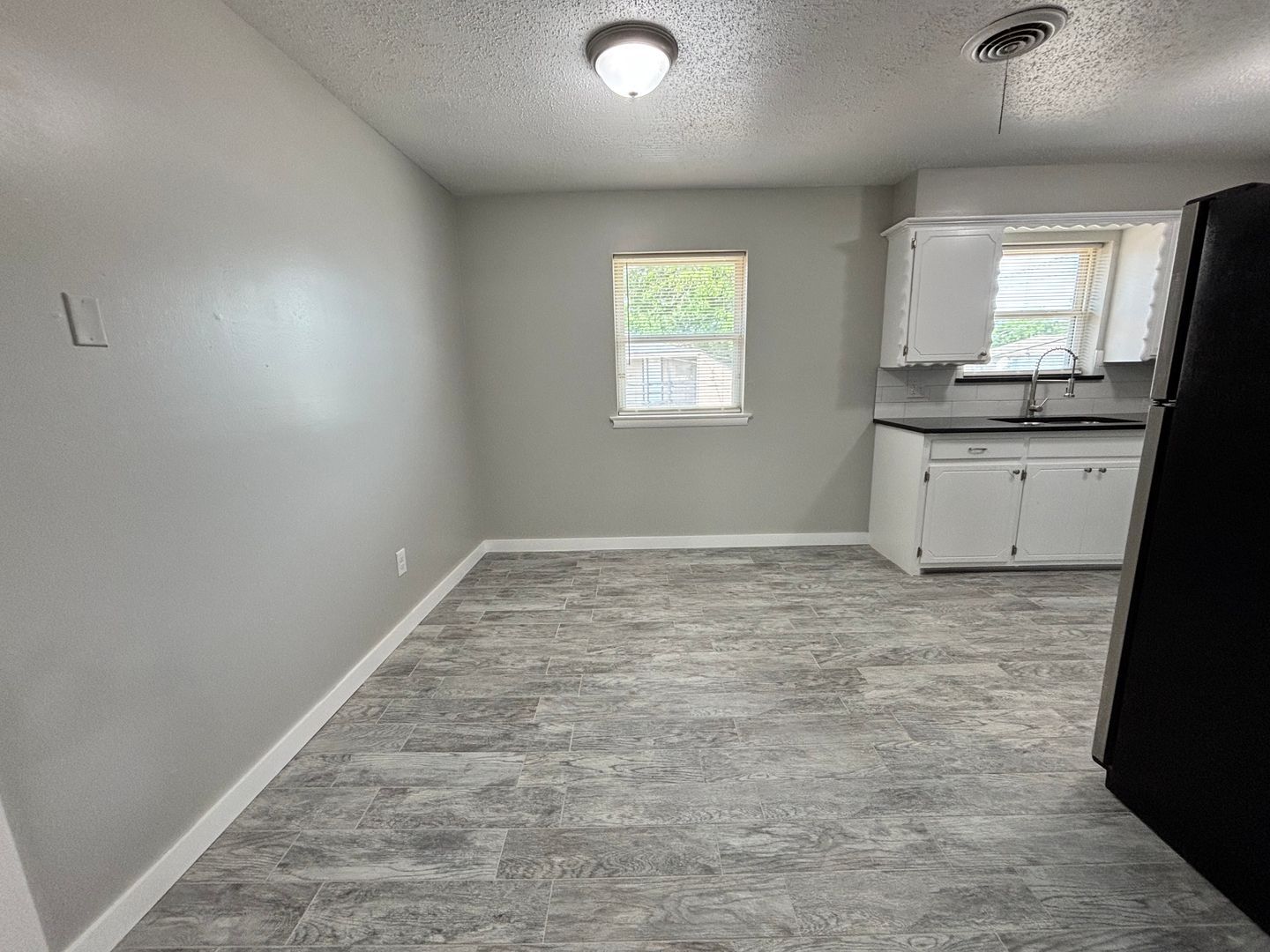 301 N University Dr unit 12 – photo 3