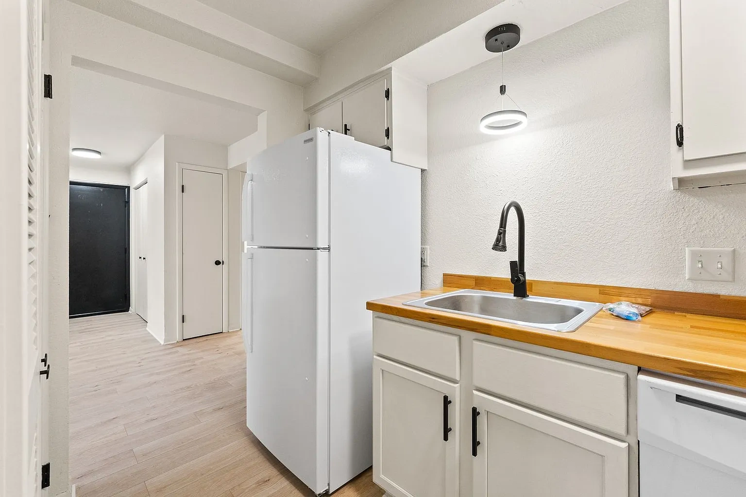 Fairfield Flats – photo 1