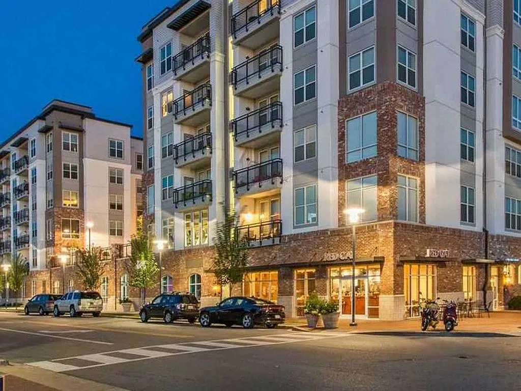 Parkside Apartments – photo 2