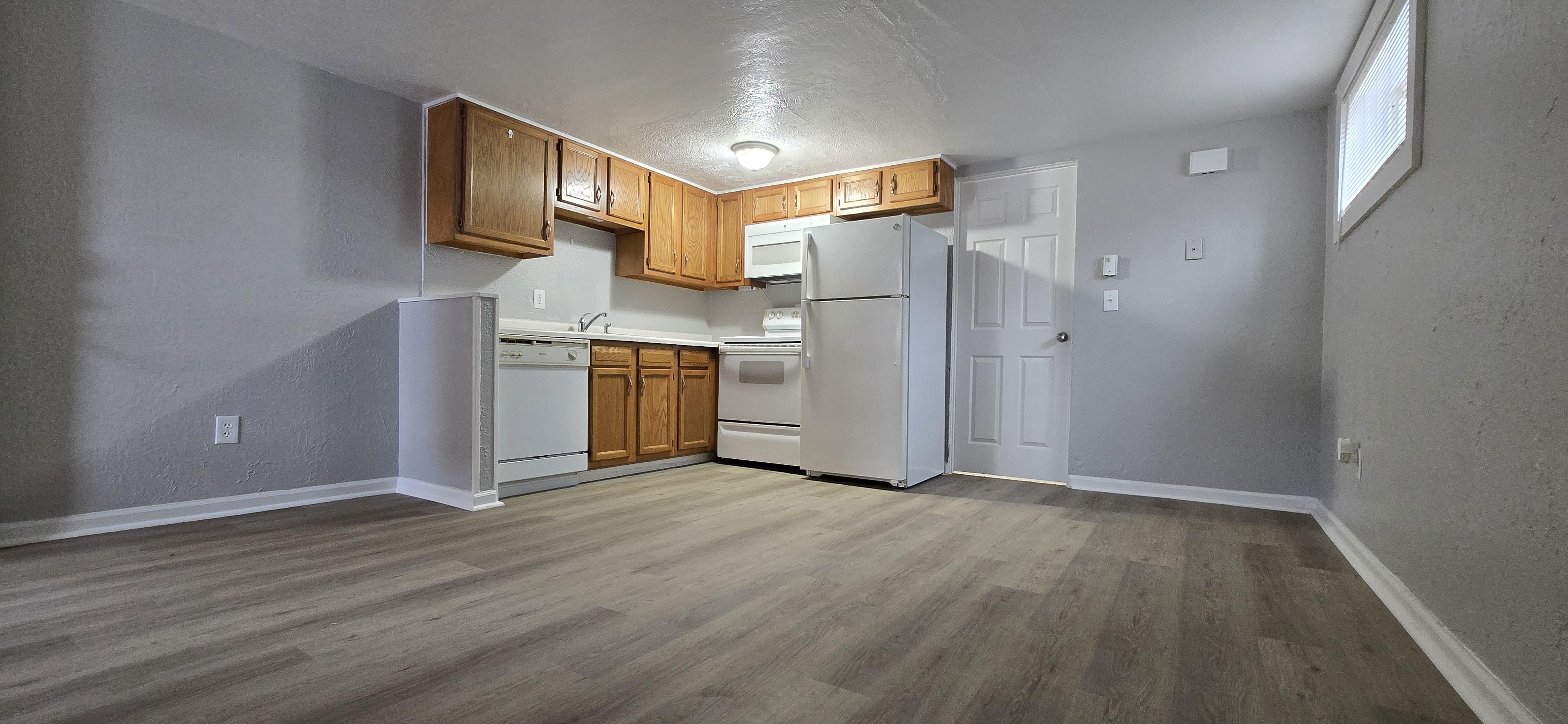 408 1st St unit 3 – photo 1