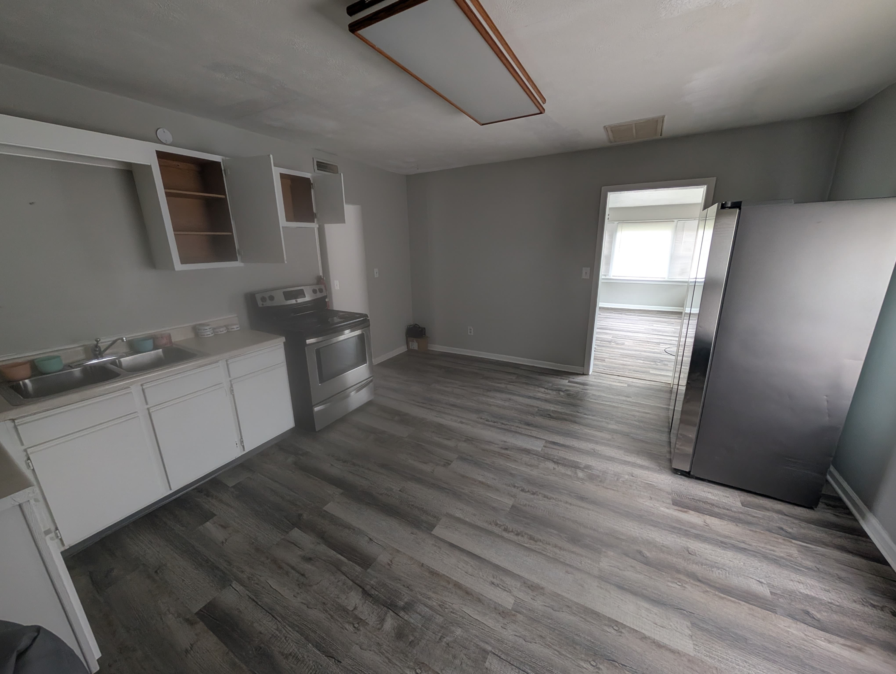 608 W Highland Ave – photo 1