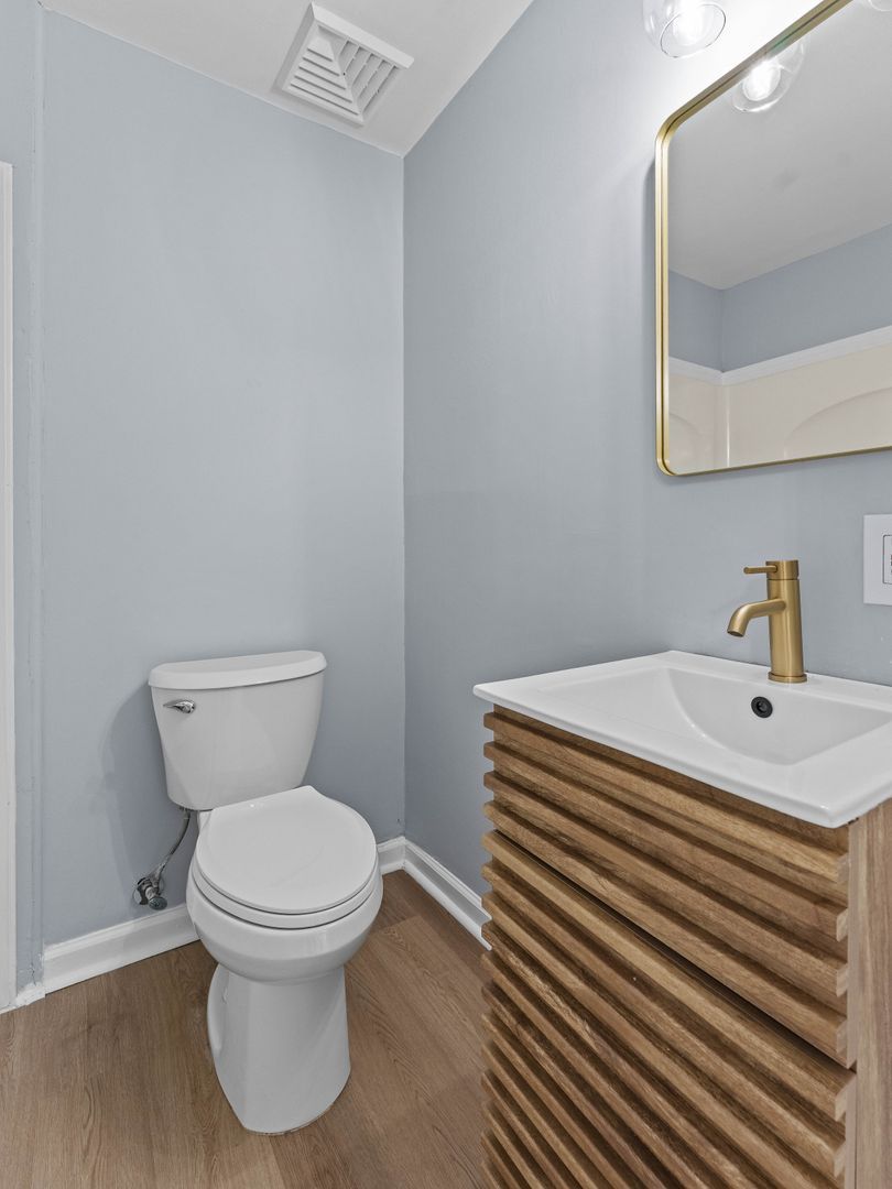 1400 Vine St – photo 4