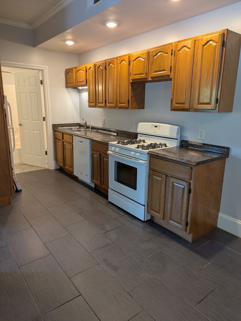 13373 PA-618 unit Apt. 104 – photo 5