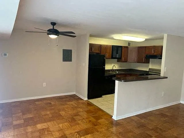 Silver Spring House – photo 1