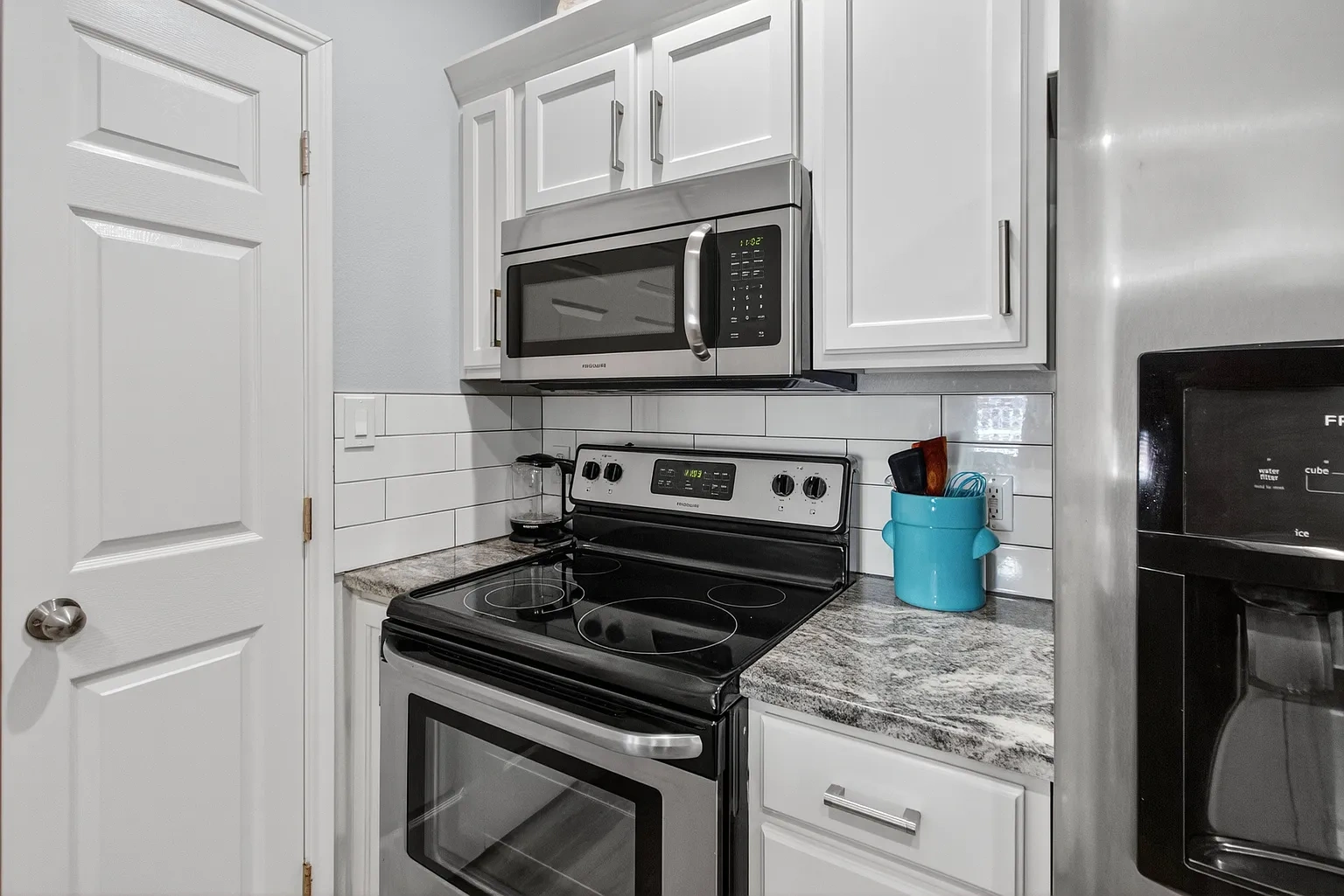 Compass Bay Apartments & Marina – photo 1