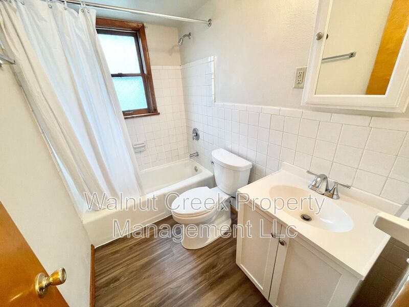 780 Oberlin Elyria Rd unit A 4 – photo 2