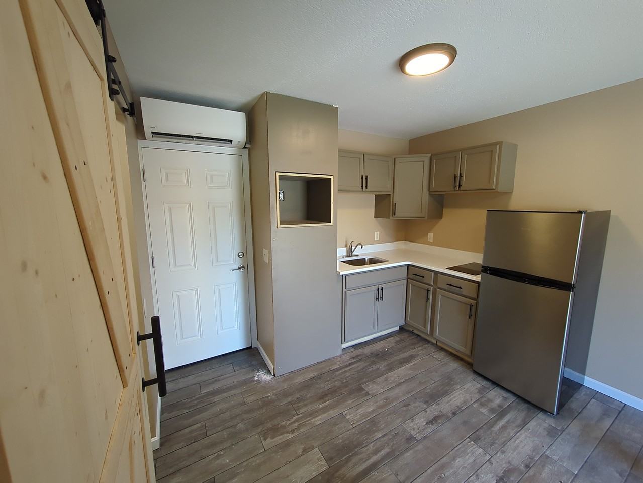 2901 Lincoln St E – photo 1