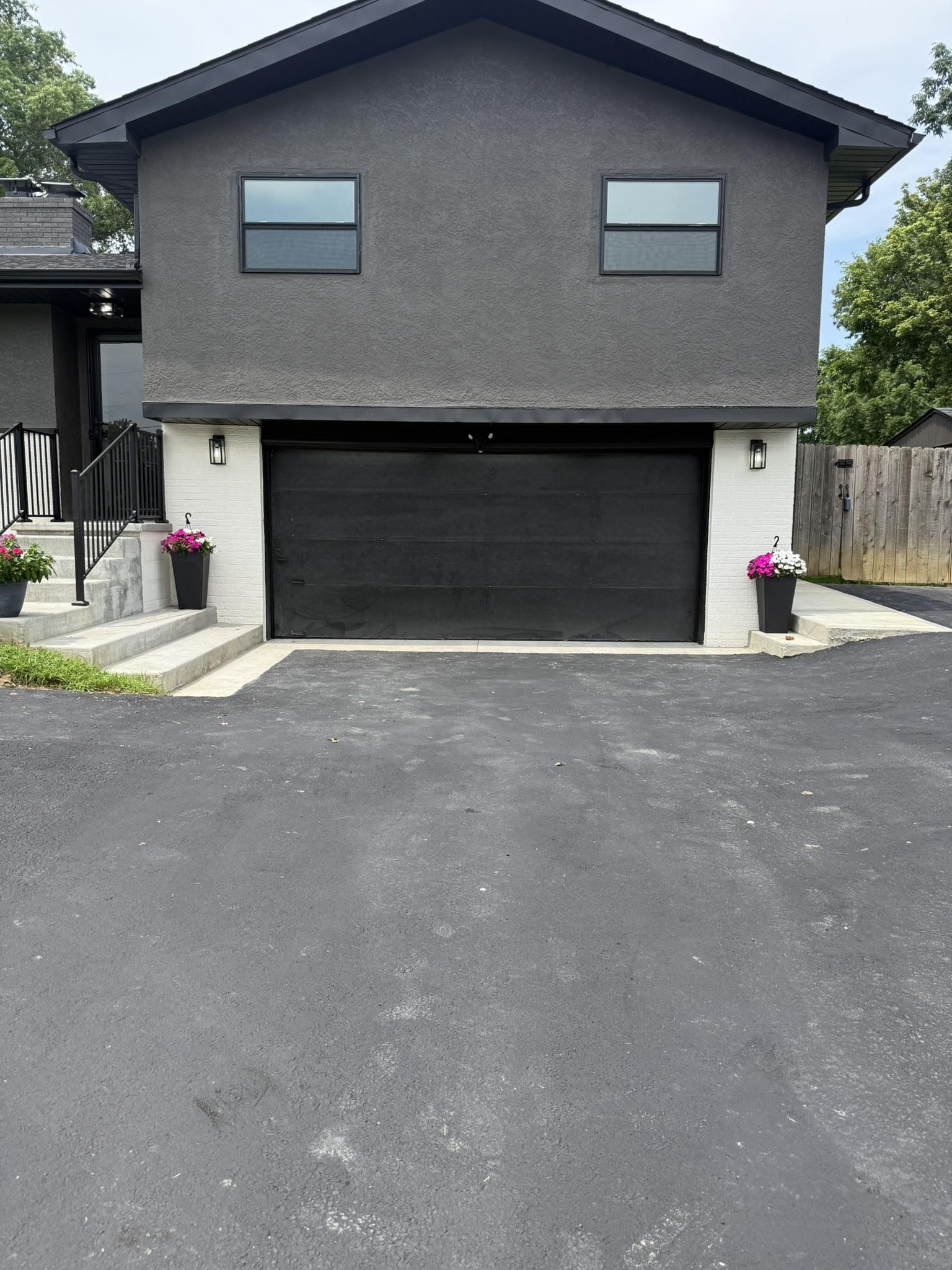 7404 Worthington Rd – photo 1