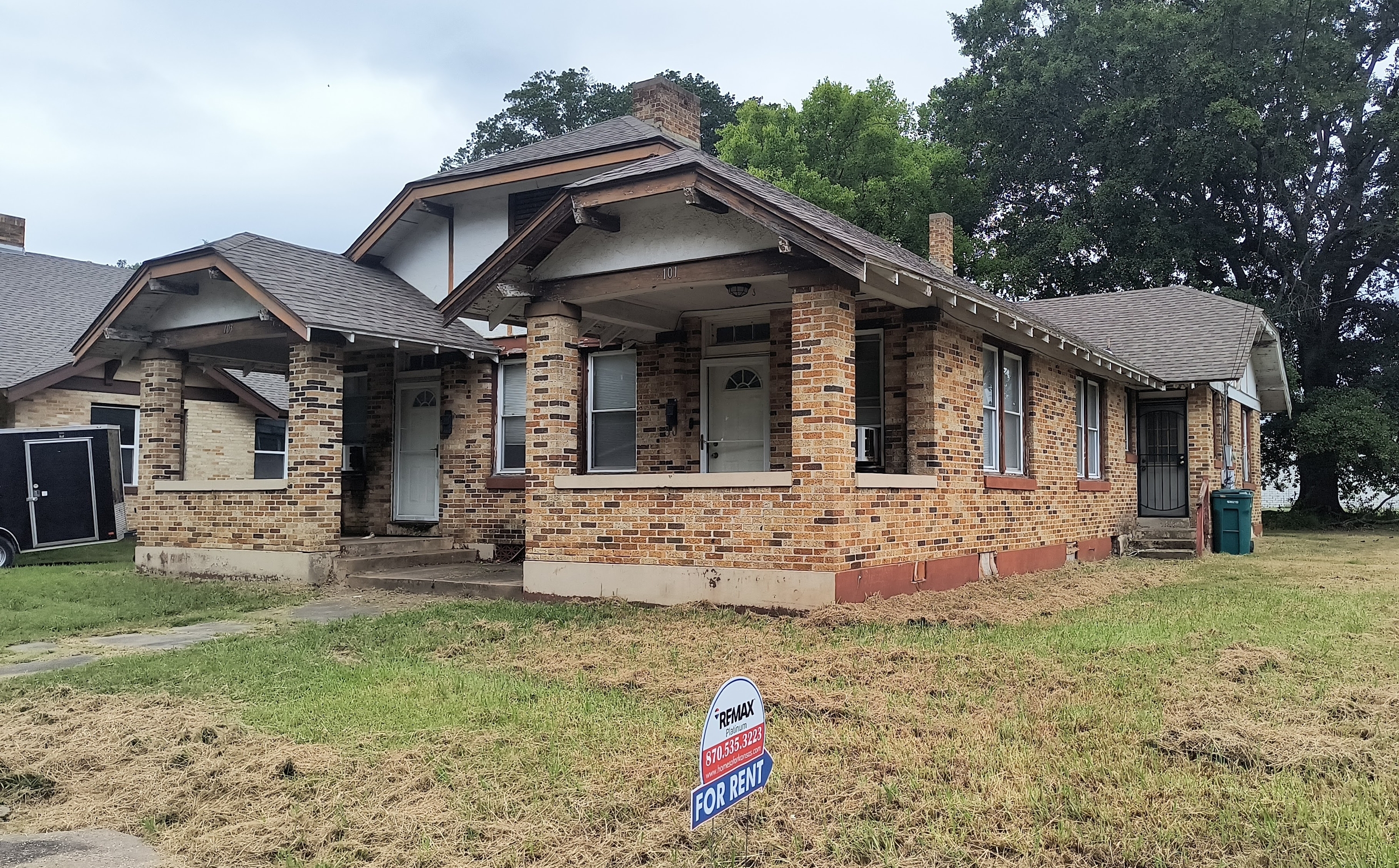 101 W 17th Ave – photo 1